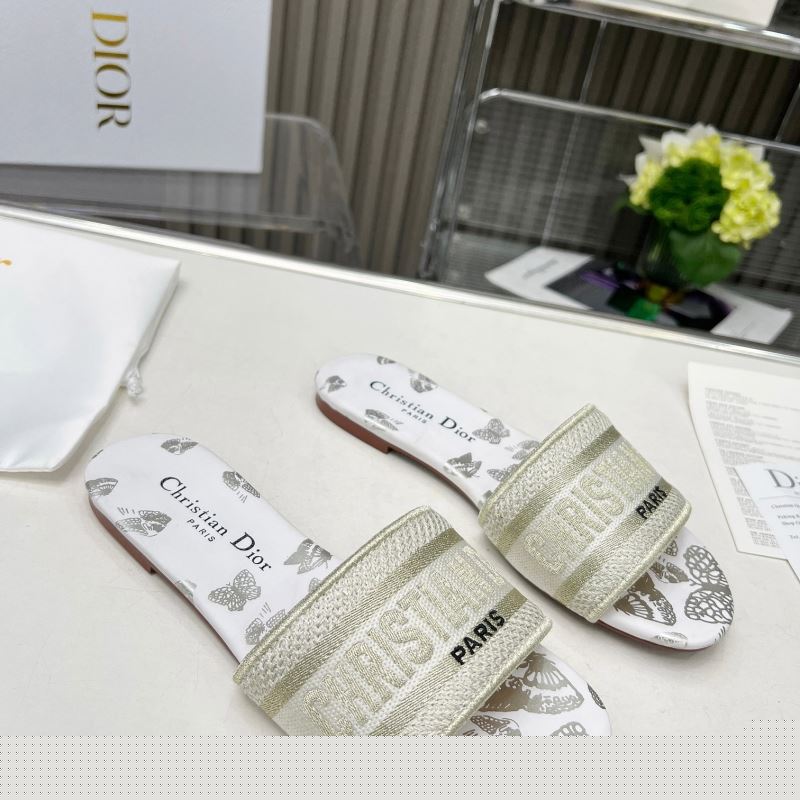 ch**an D*or slippers